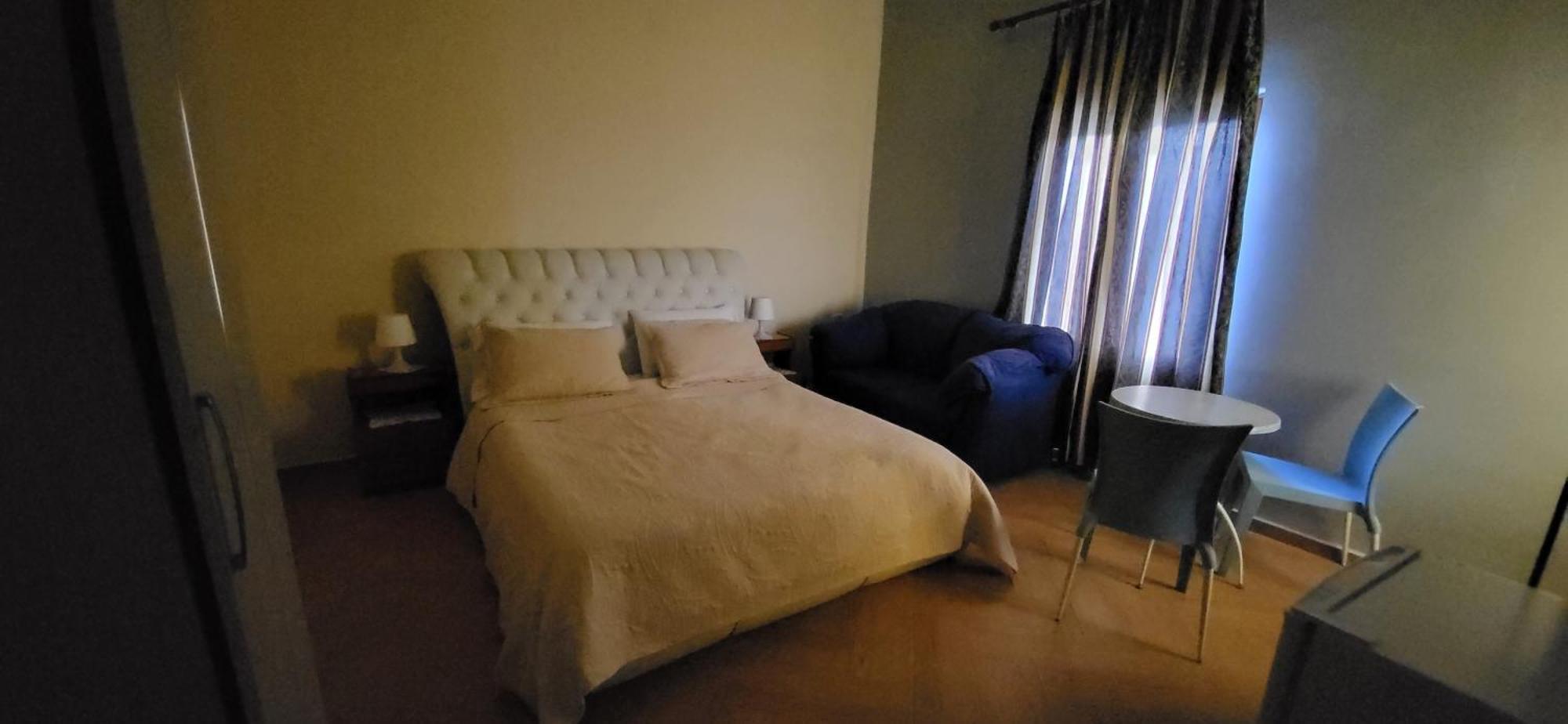 Jon Rooms Himare Buitenkant foto