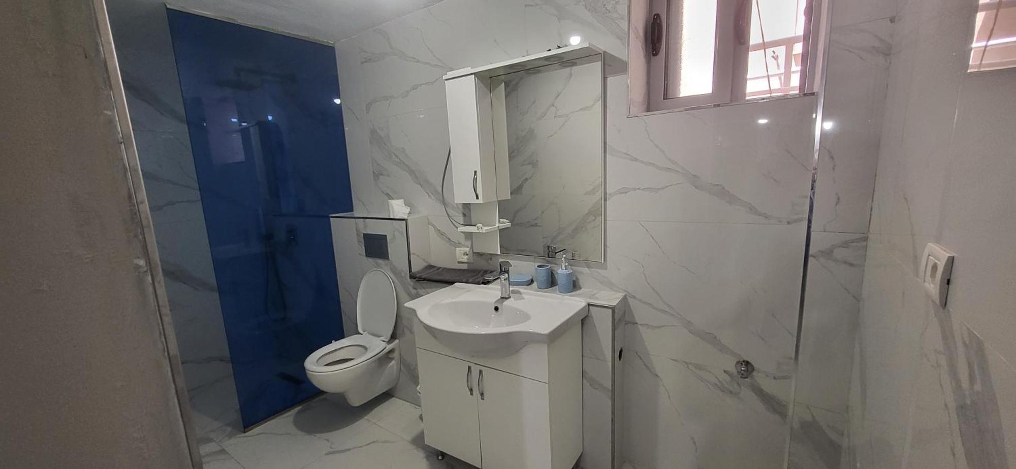 Jon Rooms Himare Buitenkant foto