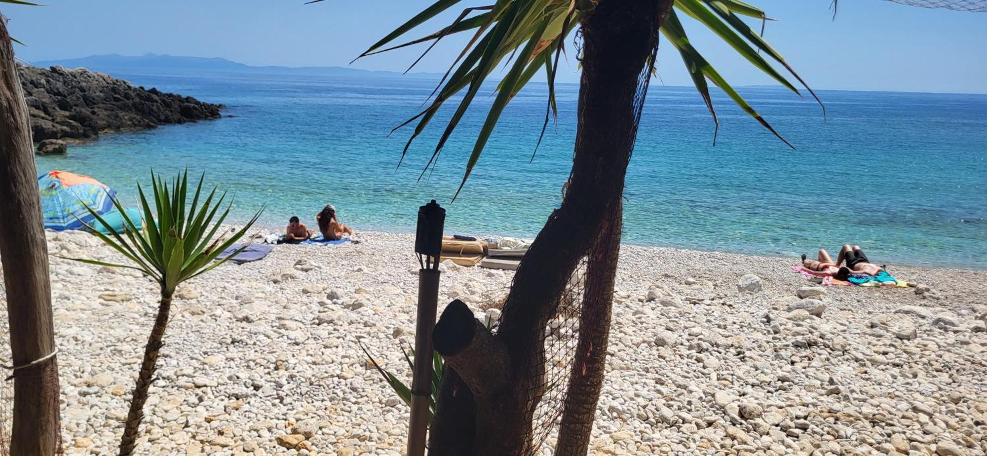 Jon Rooms Himare Buitenkant foto